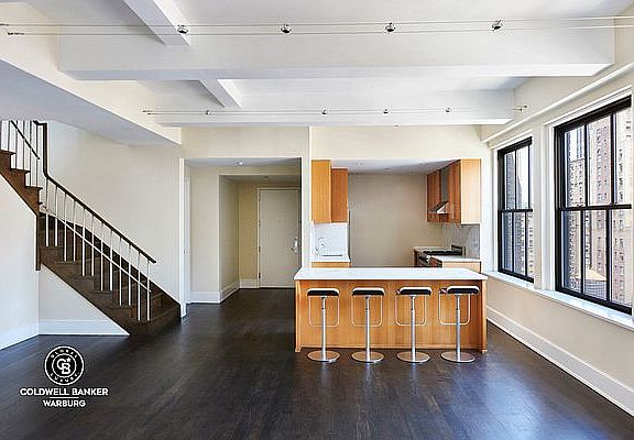 4th image of 130 W 30th St Penthouse A