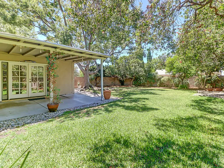 3021 Rhodelia Ave — Photo 31