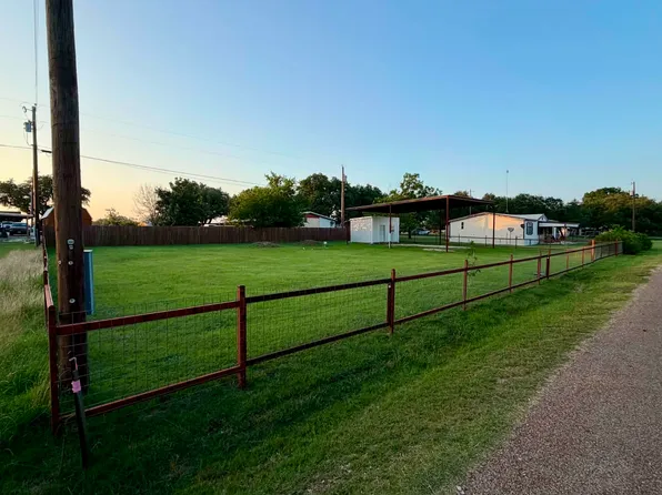 367 County Road 1627, Clifton, TX 76634