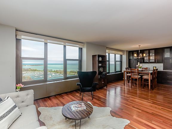 3rd image of 3150 N Lake Shore Dr APT 26D