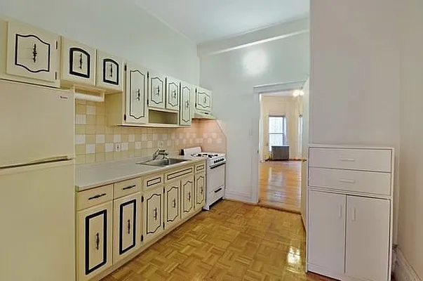 Rented by Corcoran | media 14