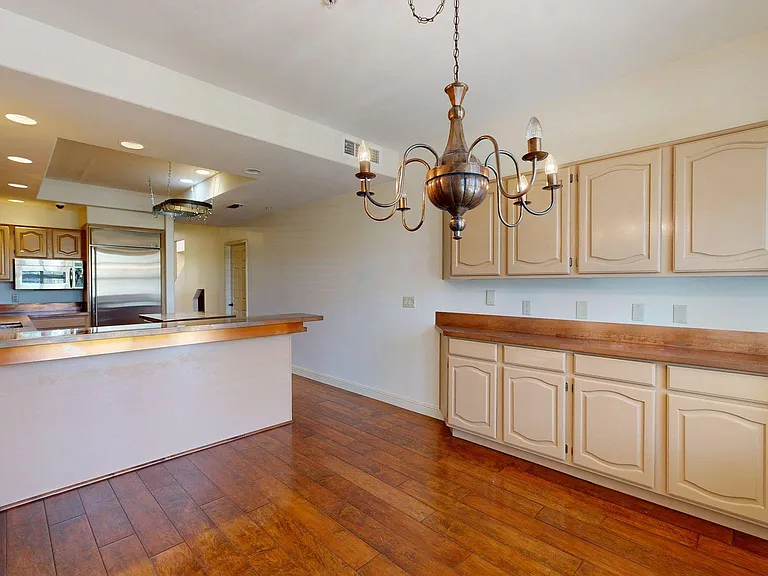 8100 E Camelback Rd #39 — Photo 13