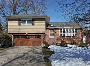 3933 Clarke St, Seaford, NY 11783