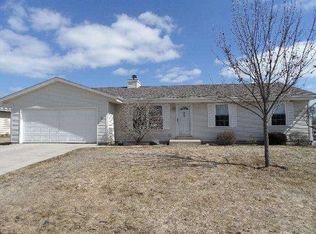 10740 S McGraw Dr, Oak Creek, WI 53154