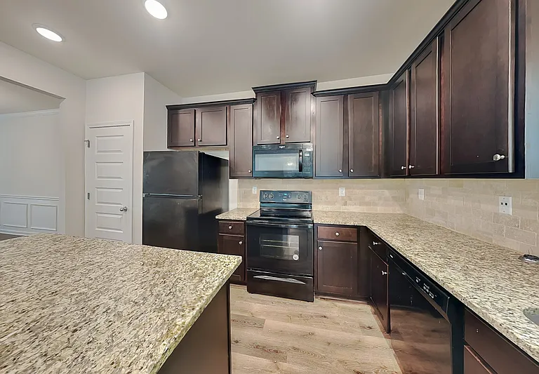 4971 Terrace Dr — Photo 5