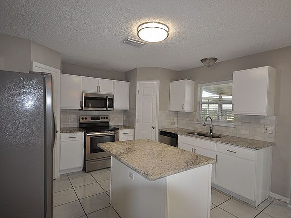 4th image of 2077 Ardencroft Dr