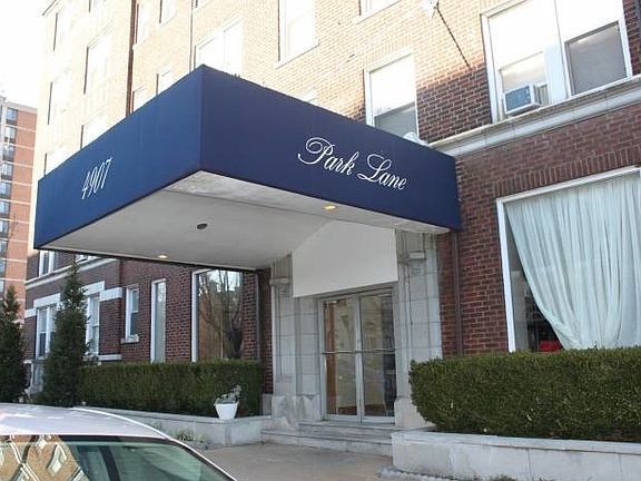 3rd image of 4907 W Pine Blvd APT 111