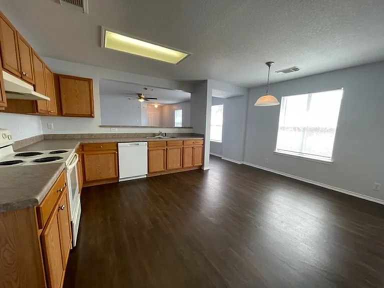 10131 Tiger Bay — Photo 5