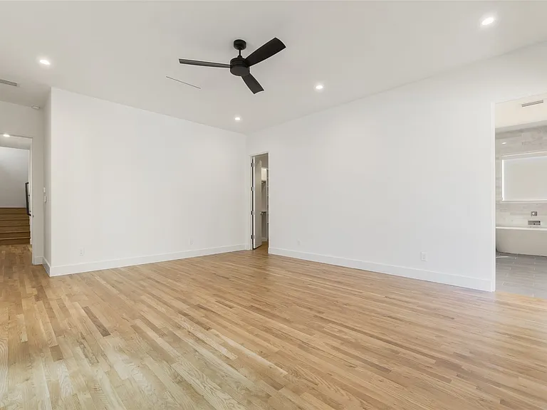 4420 Abbott Ave — Photo 14