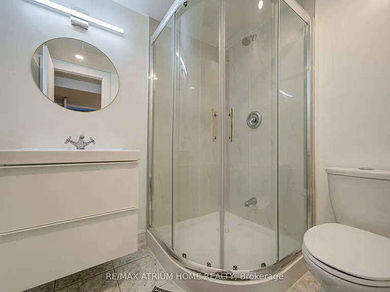 8 Patrick Blvd — Photo 26