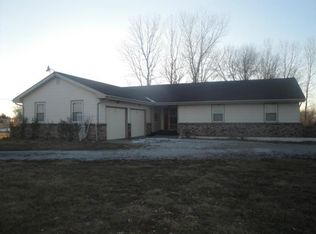 22504 Old Kc Rd, Spring Hill, KS 66083