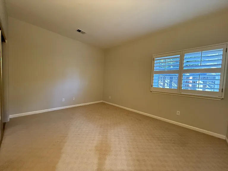 600 Bourne Ct — Photo 15