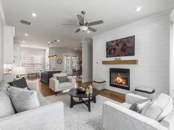 440 Burton Dr, Alpharetta, GA 30009