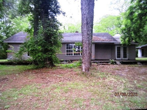 2nd image of 902 Aztec Rd
