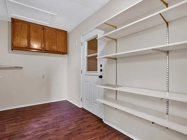 1101 Cresswell Dr — Photo 22