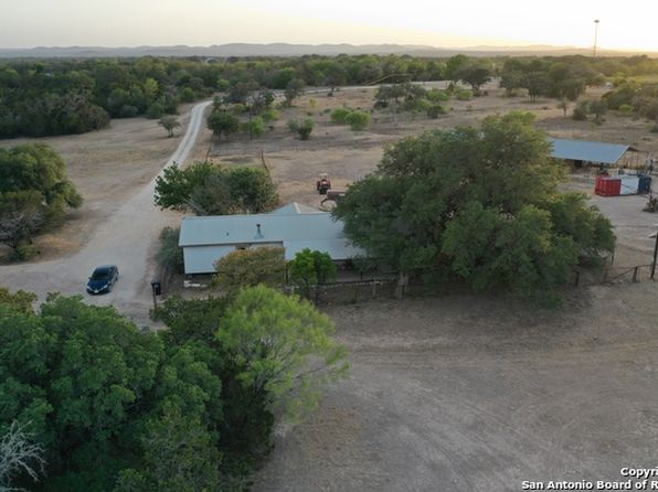 Pipe Creek Real Estate - Pipe Creek TX Homes For Sale | Zillow