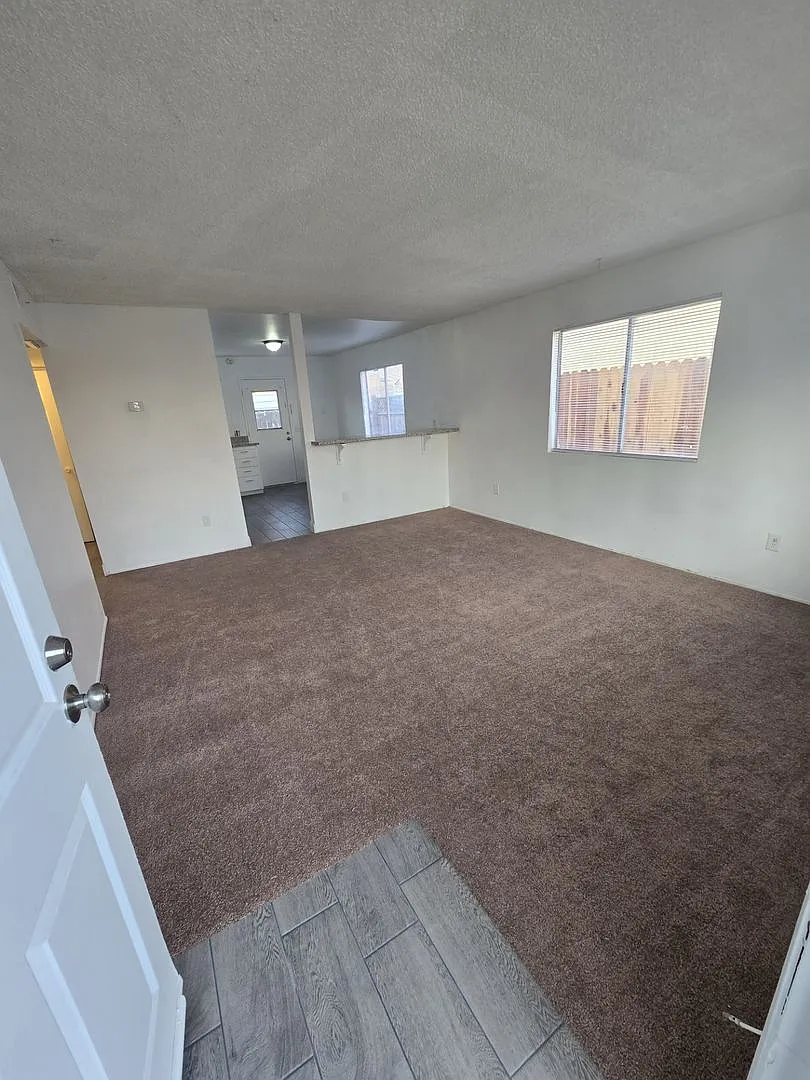BK0710 — Photo 3
