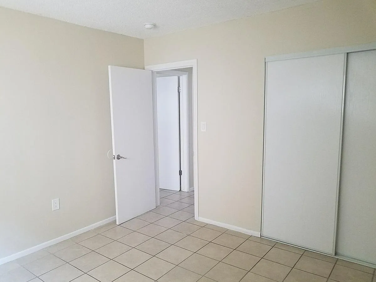 2 bed, 800 sqft, $1,875 — Photo 4