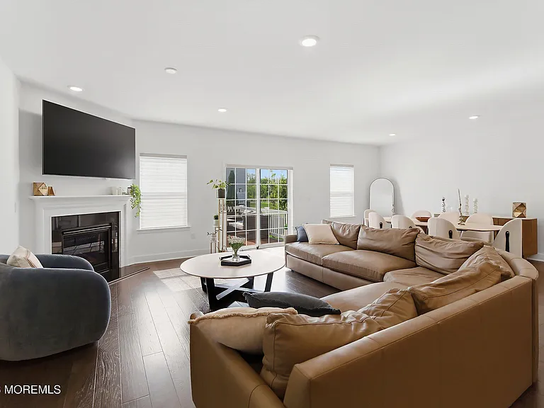 1402 Journey Ave — Photo 8