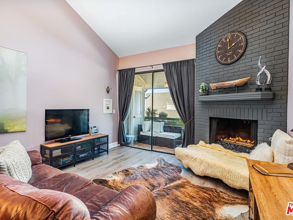 1st image of 2663 Centinela Ave Unit 403