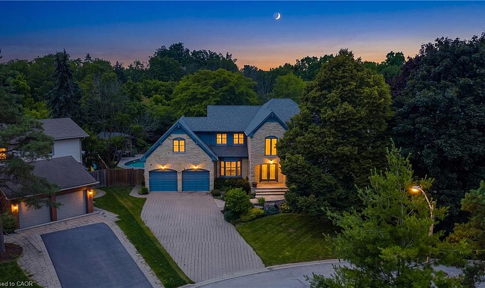 1st image of 81 Flanders Dr
