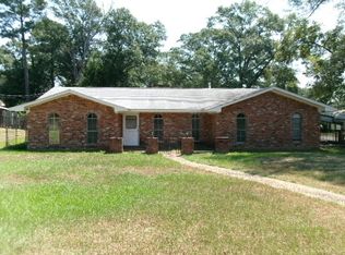 122 S Bird St, Vivian, LA 71082