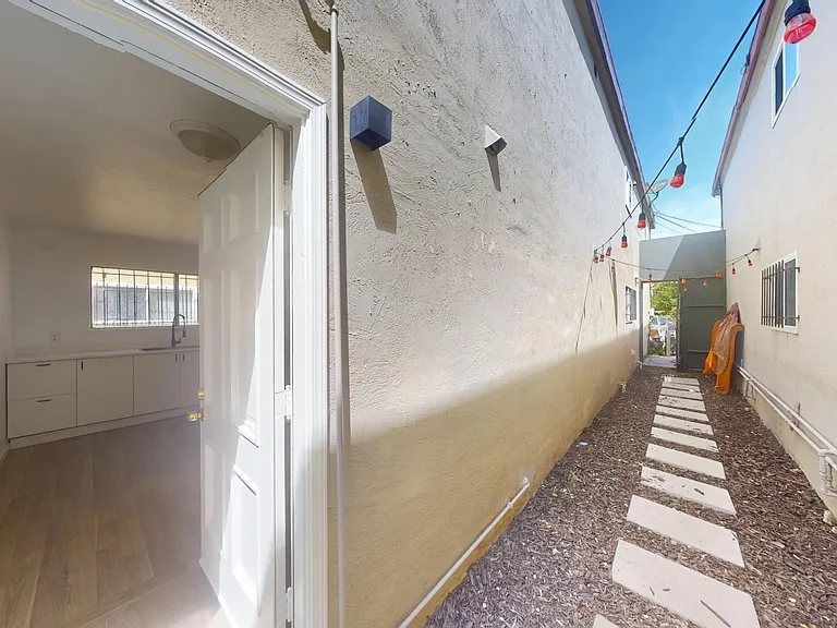 1618 99th Ave #B — Photo 6