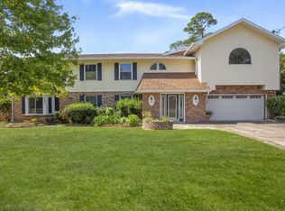 6213 Hermosa Dr, Ocean Springs, MS 39564