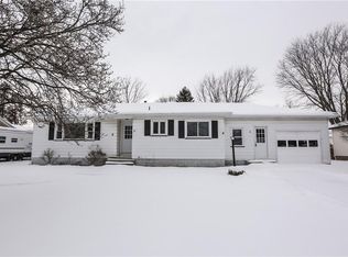 39 Saint Rita Dr, Rochester, NY 14606