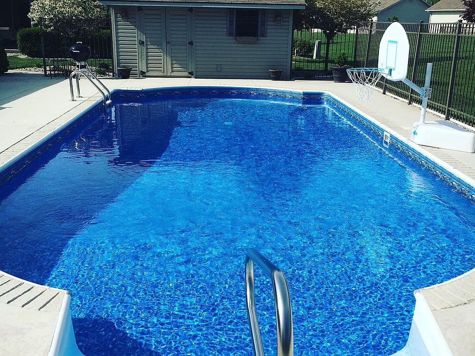 2nd image of 1520 Mary Ln