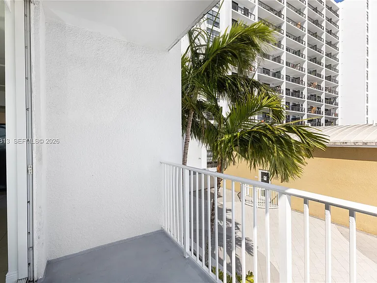 3180 SW 22nd St #601 — Photo 10