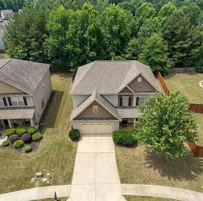 5 bed, 3.0 bath, 2981 sqft, $2,395 — Photo 1