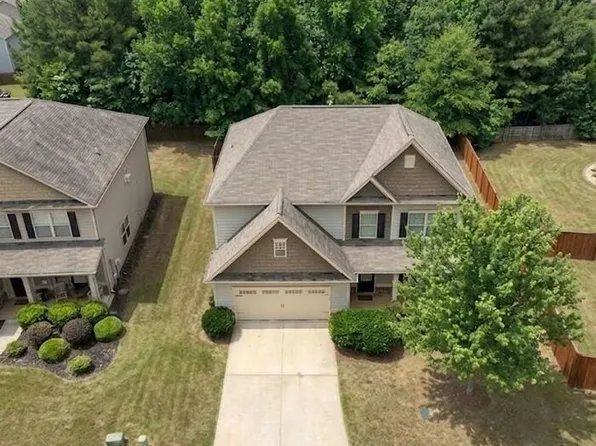 1086 Blind Brook Cir, Hoschton, GA 30548