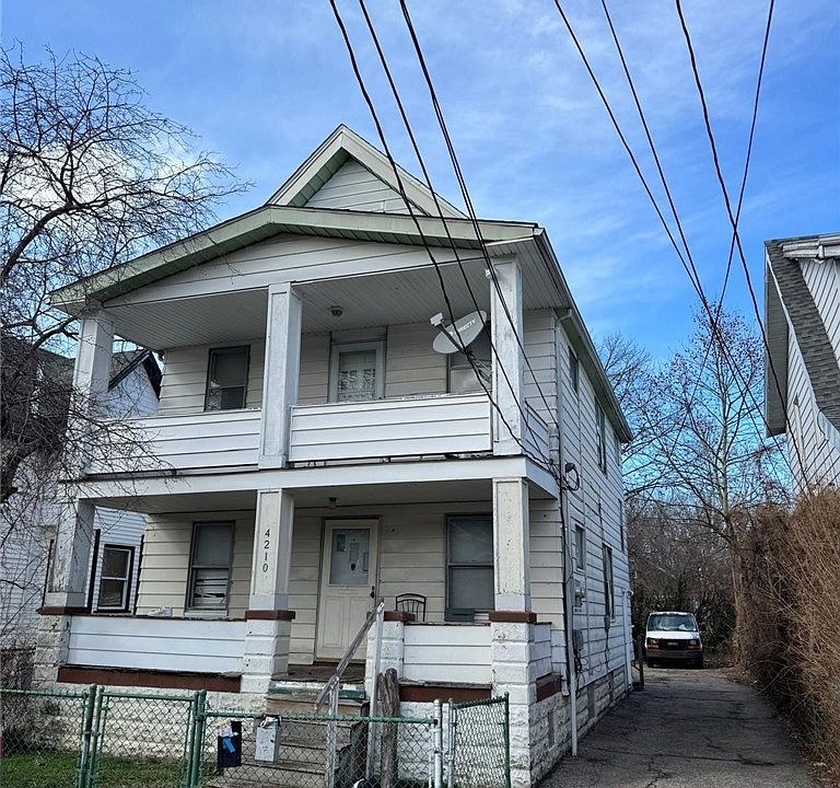 1st image of 4210 Clybourne Ave
