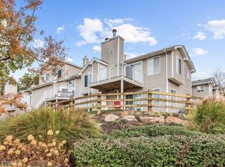 5 Ray Ct #5, Bedminster, NJ 07921