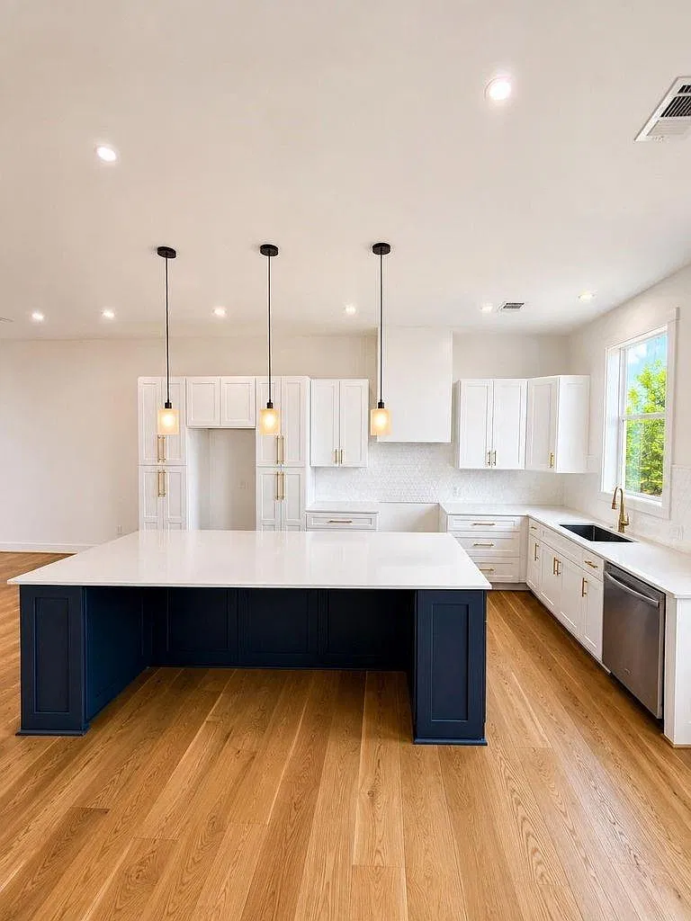 3 bed, 3.5 bath, 2028 sqft, $2,750 — Photo 4