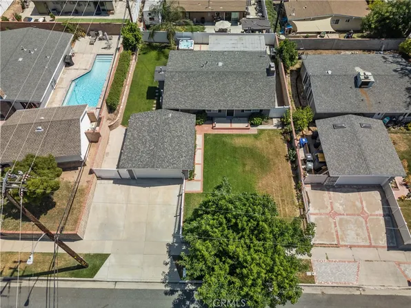 22652 Los Rogues Dr, Santa Clarita, CA 91350