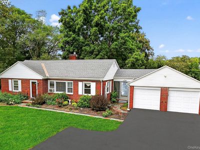 75 W Dorsey Lane, Hyde Park, NY, 12538