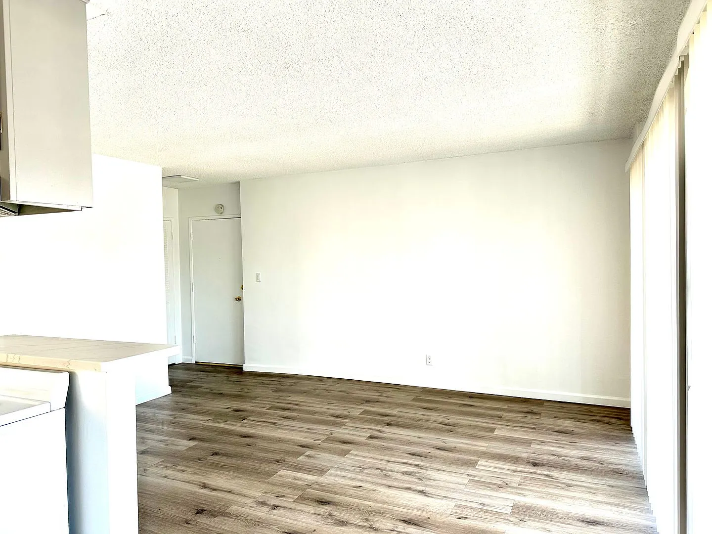 241 Redondo Ave — Photo 4