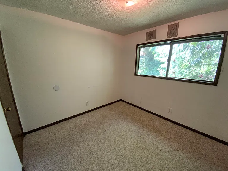 103 Florence St #4 — Photo 8