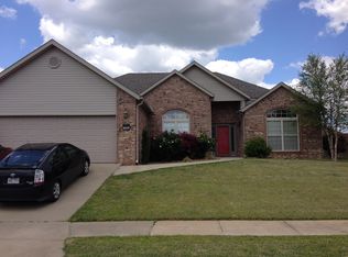 1206 SW Willow Bend Ave, Bentonville, AR 72712