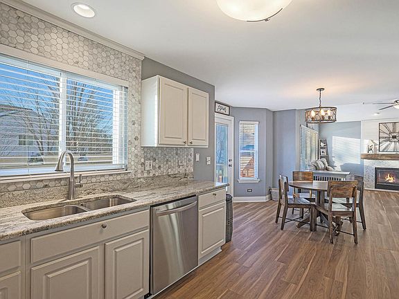 5th image of 34218 N Larkspur Ct
