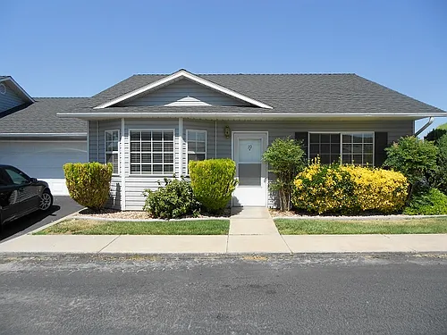 1015 S River Rd #19 Photo 1