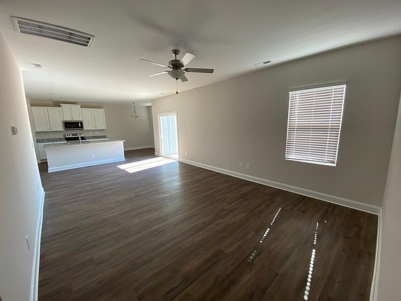 Sprawling living Room