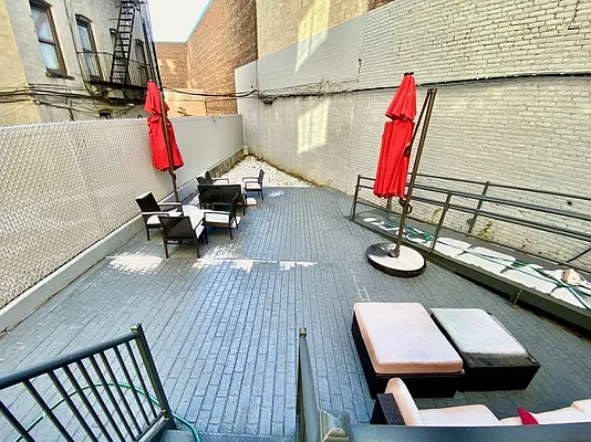 Rented by Compass | media 20