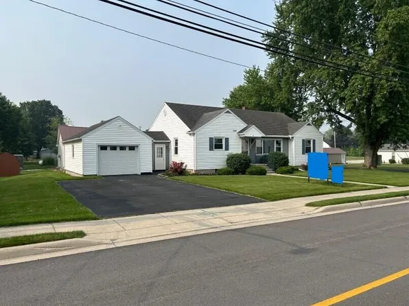 46 W Franklin St, Celina, OH 45822