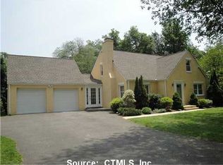 256 Edison Rd, Trumbull, CT 06611