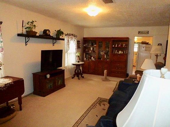 4th image of 530 Broadwater Ave