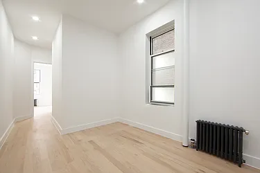 Rented by R New York