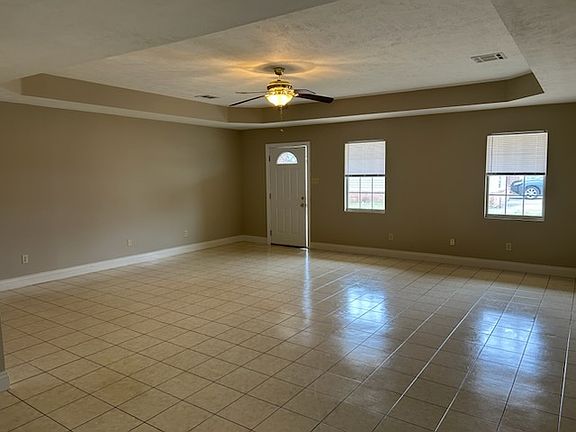 3rd image of 3713 Newcastle Dr